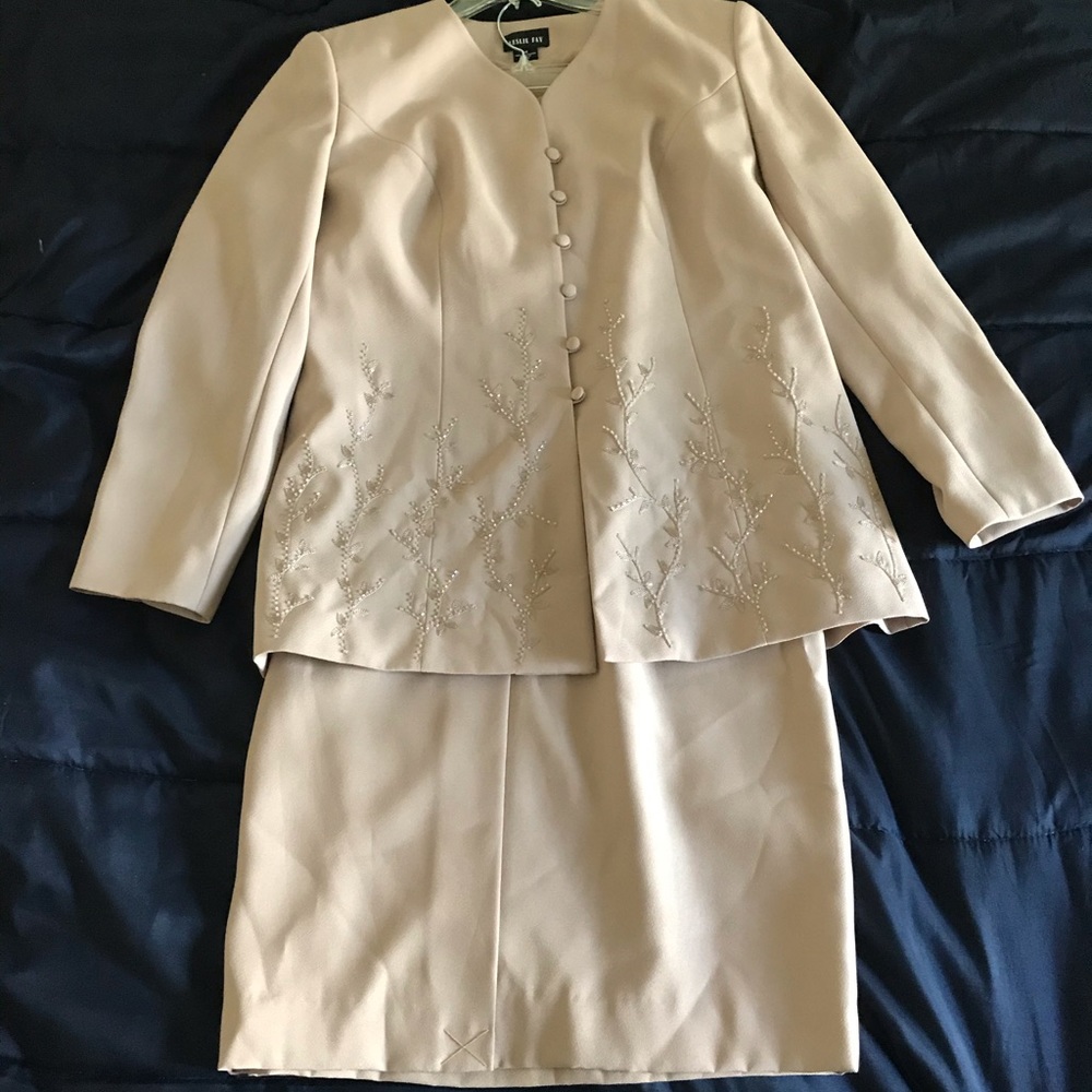 2 Piece Leslie Fay Blazer/Skirt Set Sz 14 in cream